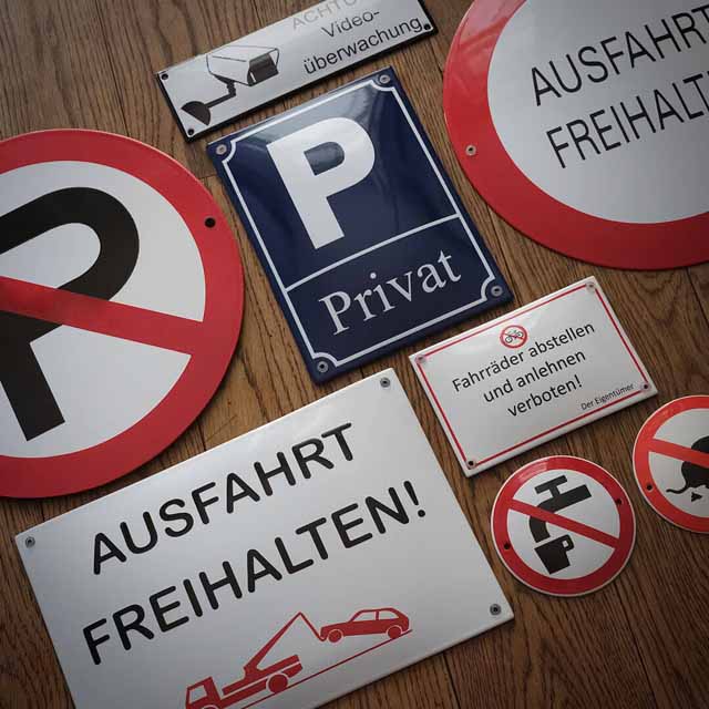 Emaille Verkehrsschilder